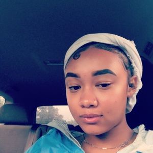 Meet your Posher, Ariana